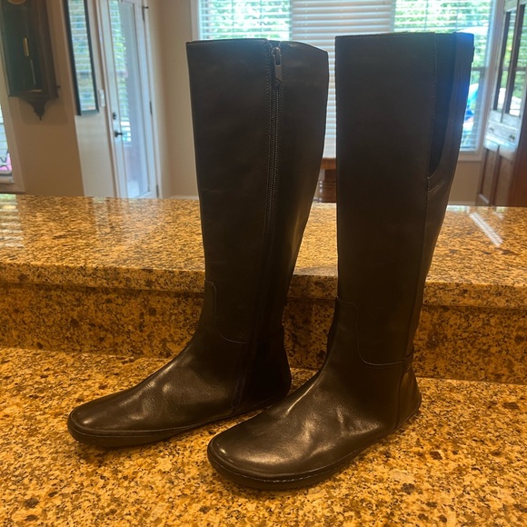 Vivo barefoot Shoes - Vivobarefoot Talk Black Leather Grace Boots  38 US 7 Side Zip Thermal Insole